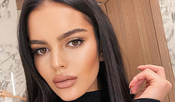 Nicole Sakhtaridi InstaFitBio