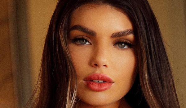 Nicole Thorne InstaFitBio