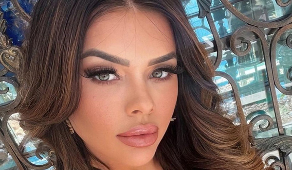 Rachel Robertshaw InstaFitBio