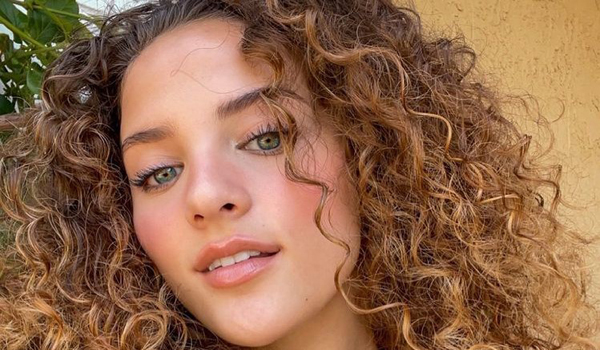 Sofie Dossi InstaFitBio