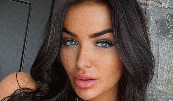 Amber Sophia InstaFitBio