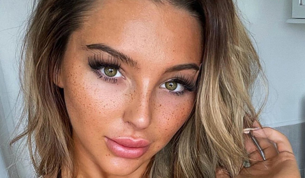 Beth Amelia InstaFitBio