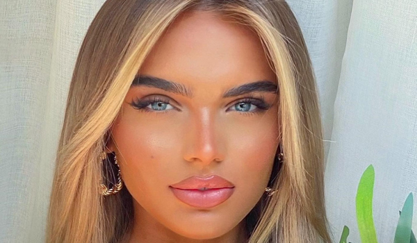 Britney De Villiers InstaFitBio