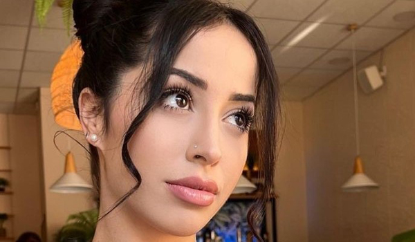 Fany Shark InstaFitBio