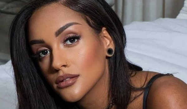 Zoey Sinn InstaFitBio