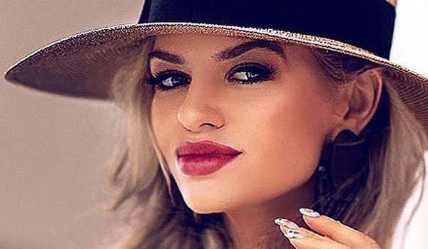 Aelita Vs InstaFitBio