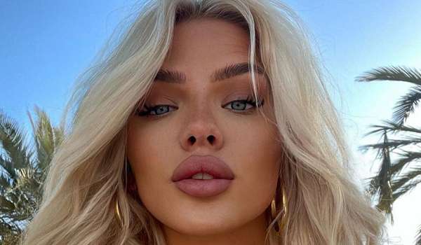 Elaine Victoria InstaFitBio