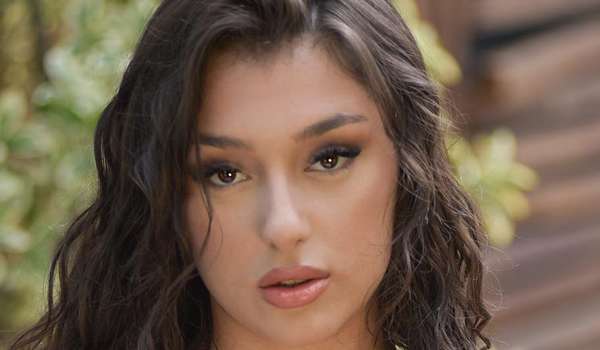 Liza Koni InstaFitBio