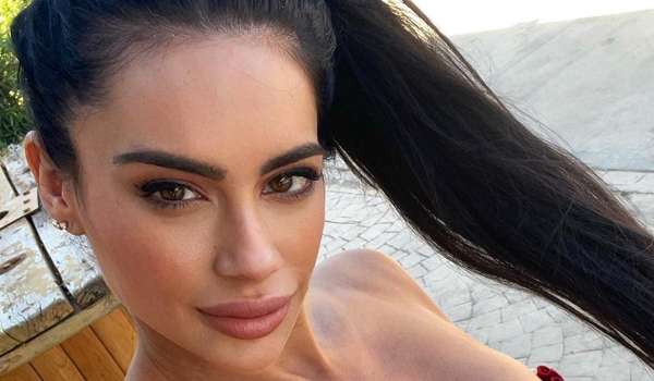 Natasha Velianiti InstaFitBio