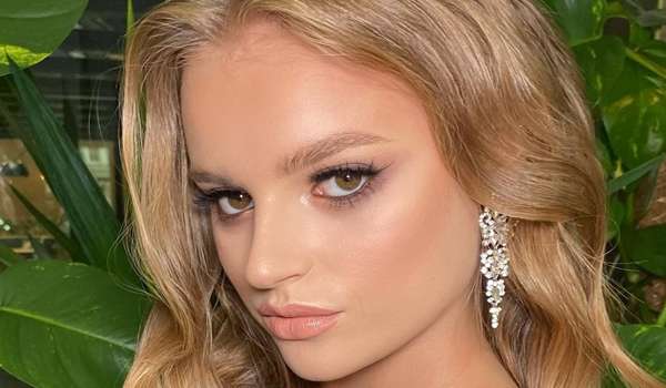 Julia Zelis InstaFitBio