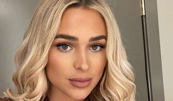 Mia Amabile InstaFitBio