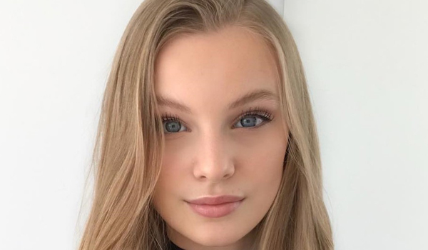 Chloe Vialaret InstaFitBio