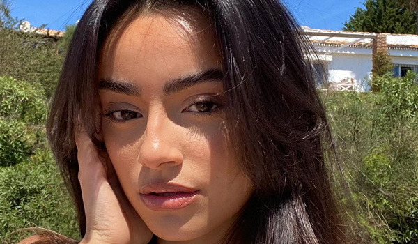 Claire Burgos InstaFitBio