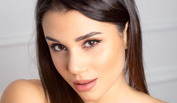 Julia Magrone InstaFitBio