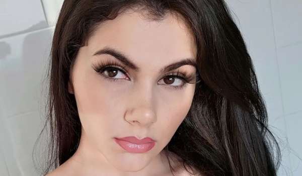 Valentina Nappi InstaFitBio
