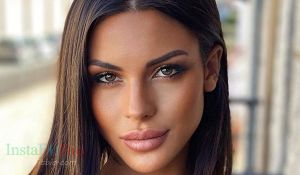 Alba Casillas InstaFitBio