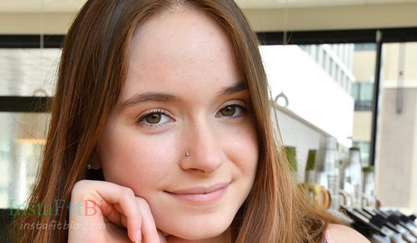 Hazel Moore InstaFitBio