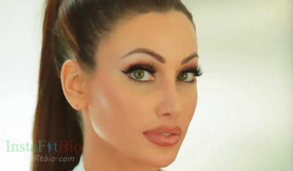 Holly Sonders InstaFitBio