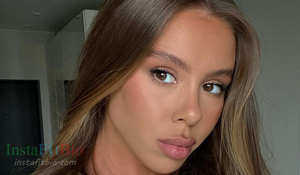 Julia Ynwa InstaFitBio