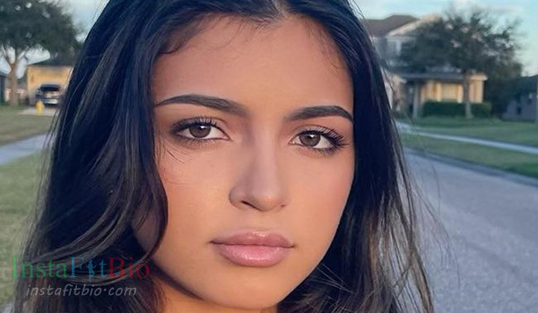 Noelle Emily InstaFitBio