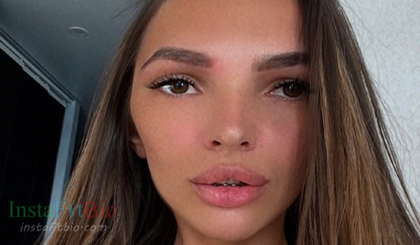 Barbie Skam InstaFitBio