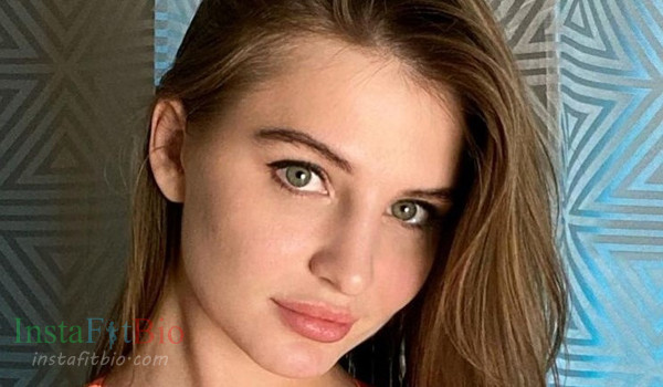 Tina Cox InstaFitBio