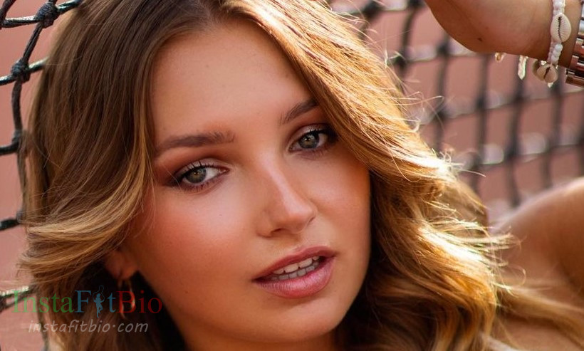 Alina Mour InstaFitBio
