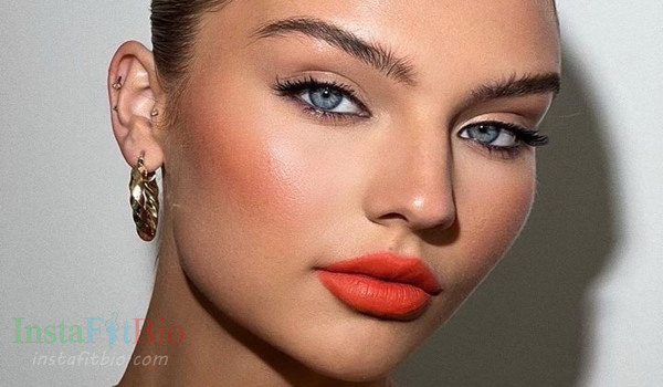 Alyssa Van Sciver InstaFitBio