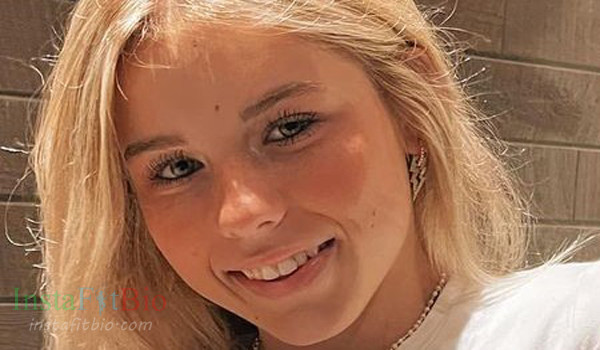 Ariana White InstaFitBio