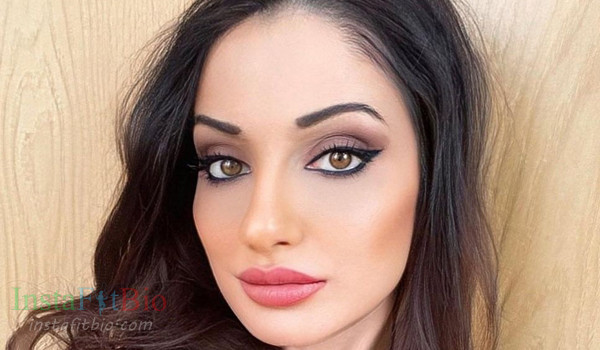 Carmen Screpis InstaFitBio