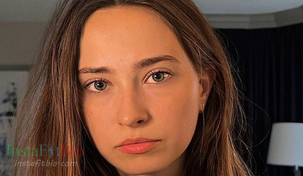 Cecilia Rose InstaFitBio