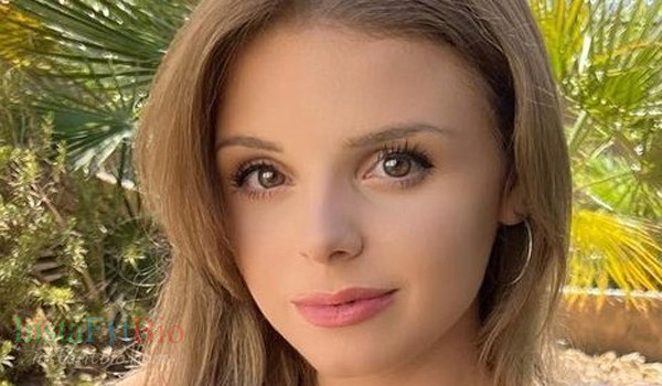 Dani Briston InstaFitBio