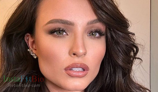 Larissa Manoela InstaFitBio