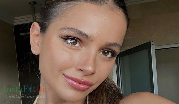 Liv Grivas InstaFitBio