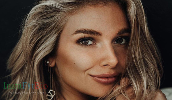 Lola Weippert InstaFitBio