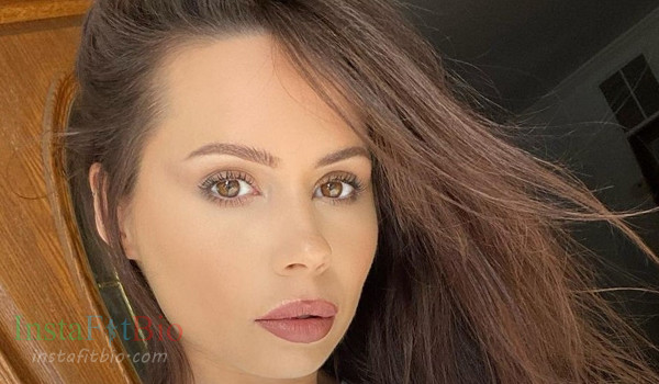 Mia Laren InstaFitBio