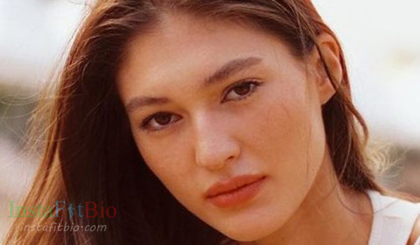 Moonique Larsen InstaFitBio