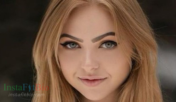 Brooke Bubbly InstaFitBio