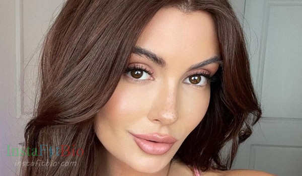 Carolina White InstaFitBio