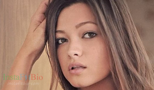 Chelsie Aryn InstaFitBio