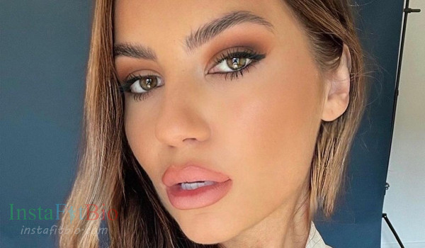 Chyna Ellis InstaFItBio