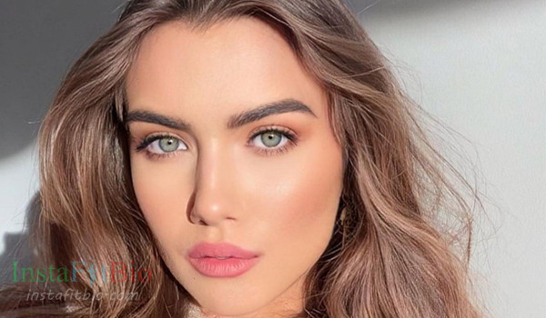 Claire Molin InstaFitBio