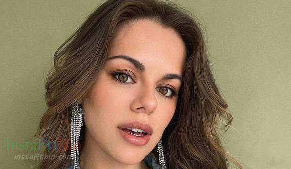 ALEXIS DeBELLO InstaFitBio