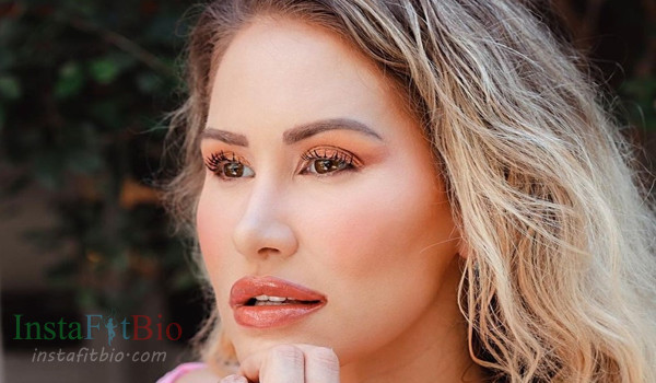 Heather Lynne Hogrefe InstaFitBio