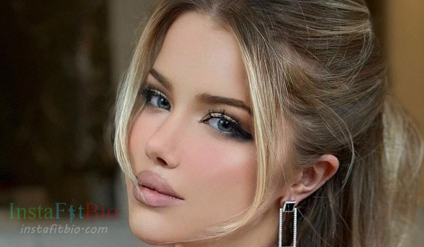 Alexa Stele #InstaFitBio