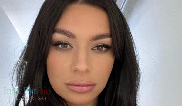 April Olsen #InstaFitBio