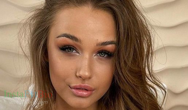 Dasha Chick #InstaFitBio