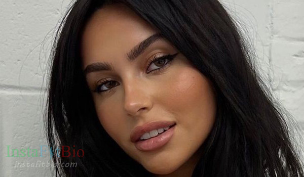 Claudia Tihan #InstaFitBio