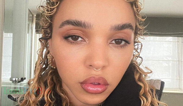 FKA Twigs #InstaFitBio