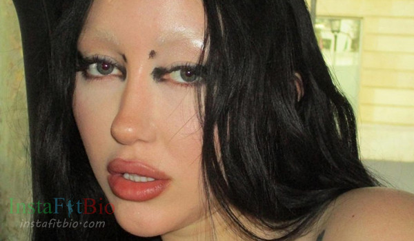 Noah Cyrus #InstaFitBio